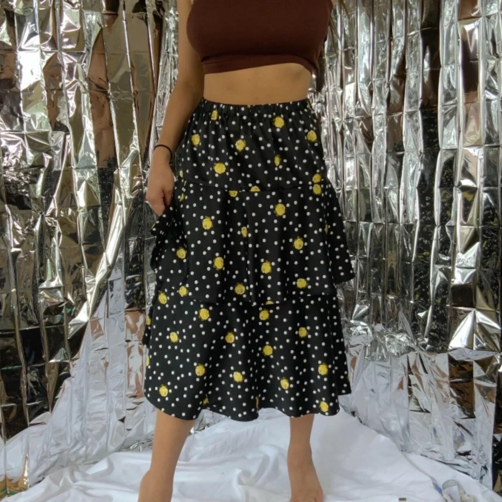 Black and white polka dot yellow floral tiered ruffle midi skirt - Picture 4 of 4